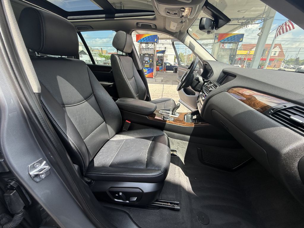 2017 BMW X3 Image 8