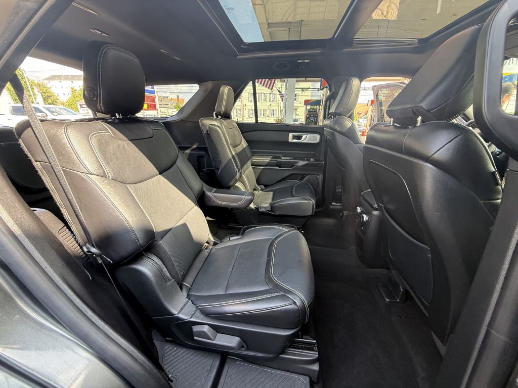 2020 Ford Explorer Image 9