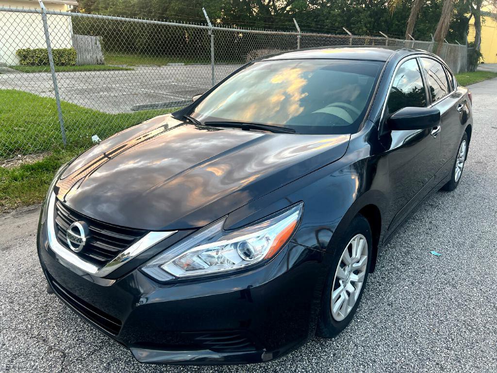 2017 Nissan Altima Image 24