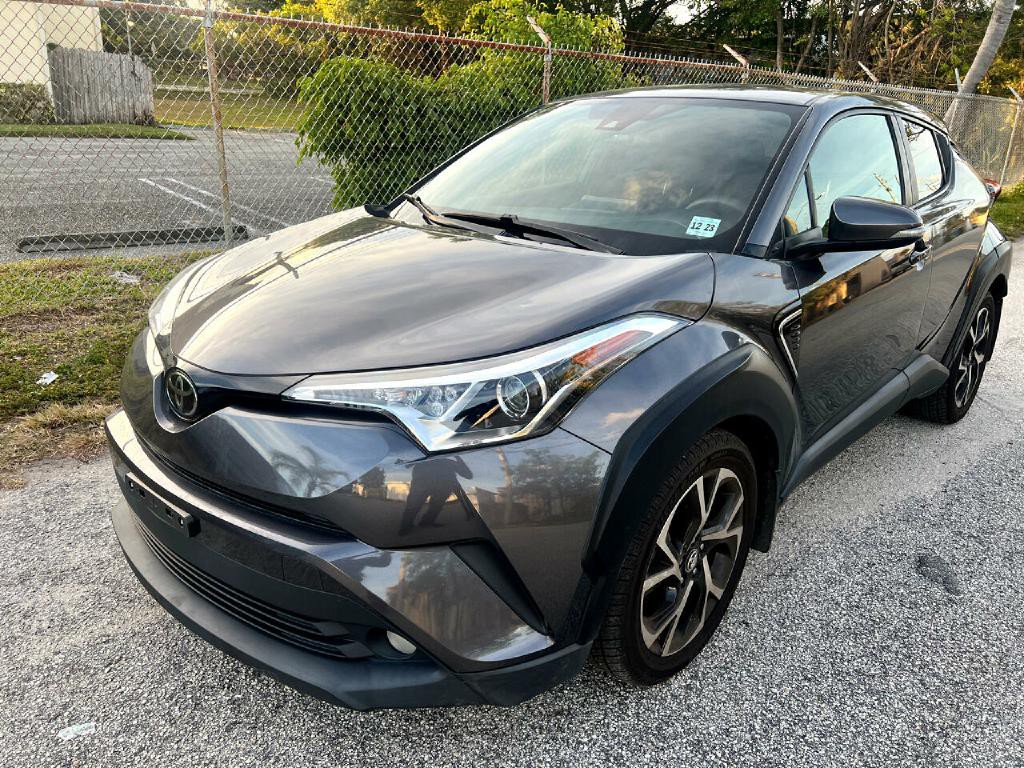 2018 Toyota C-HR Image 2