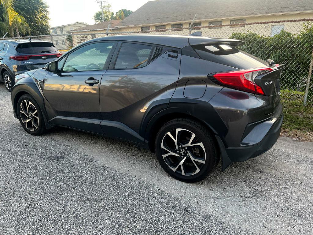 2018 Toyota C-HR Image 4