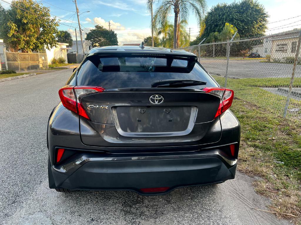 2018 Toyota C-HR Image 6
