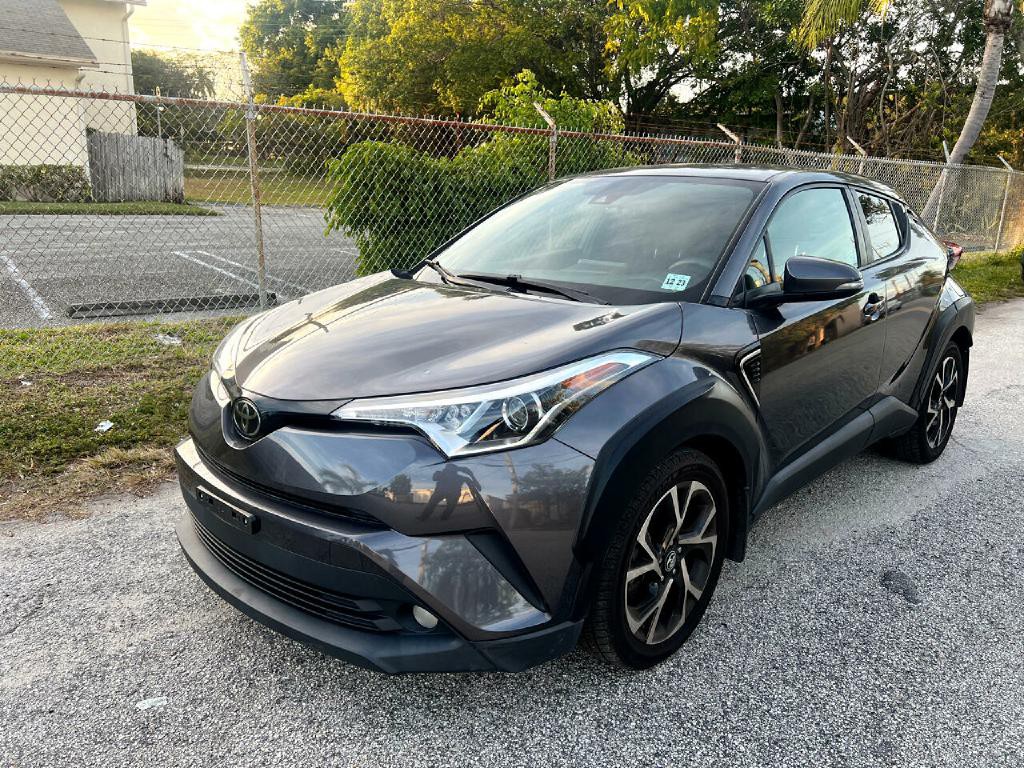 2018 Toyota C-HR Image 15