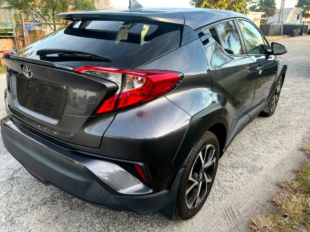 2018 Toyota C-HR Image 19