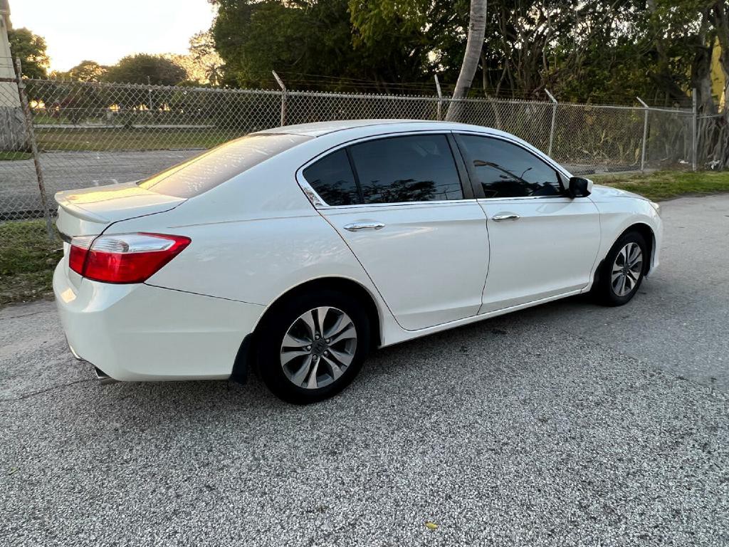2014 Honda Accord Image 15