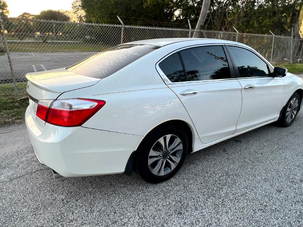 2014 Honda Accord Image 16