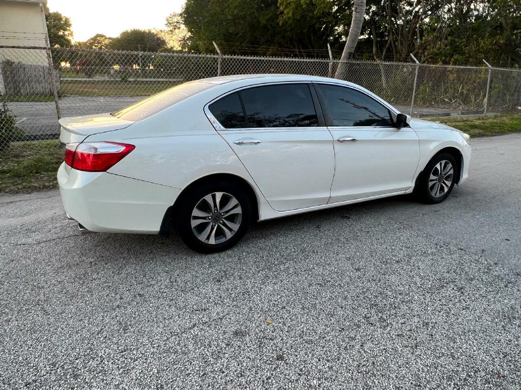 2014 Honda Accord Image 18