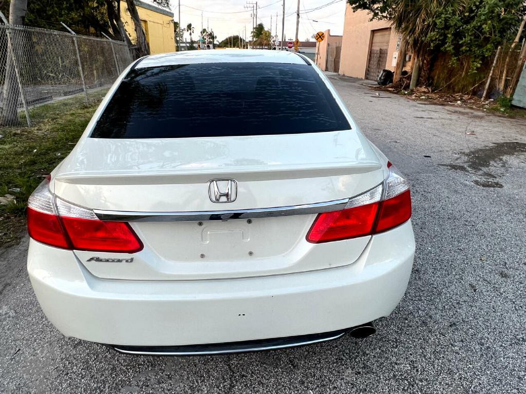 2014 Honda Accord Image 19
