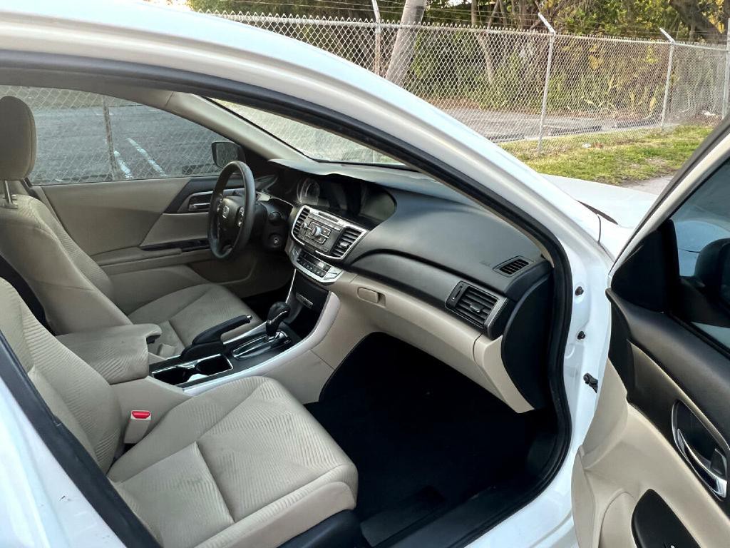 2014 Honda Accord Image 24