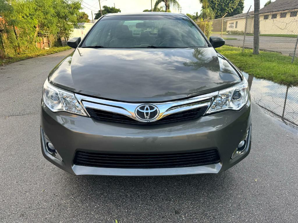 2014 Toyota Camry Image 3