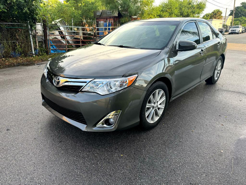 2014 Toyota Camry Image 7