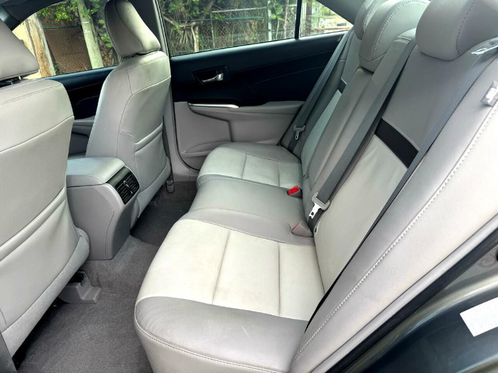 2014 Toyota Camry Image 11