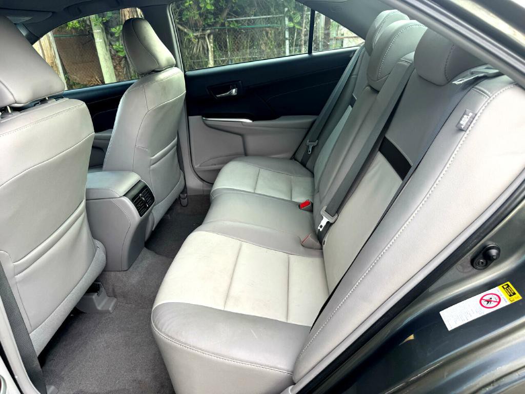 2014 Toyota Camry Image 14