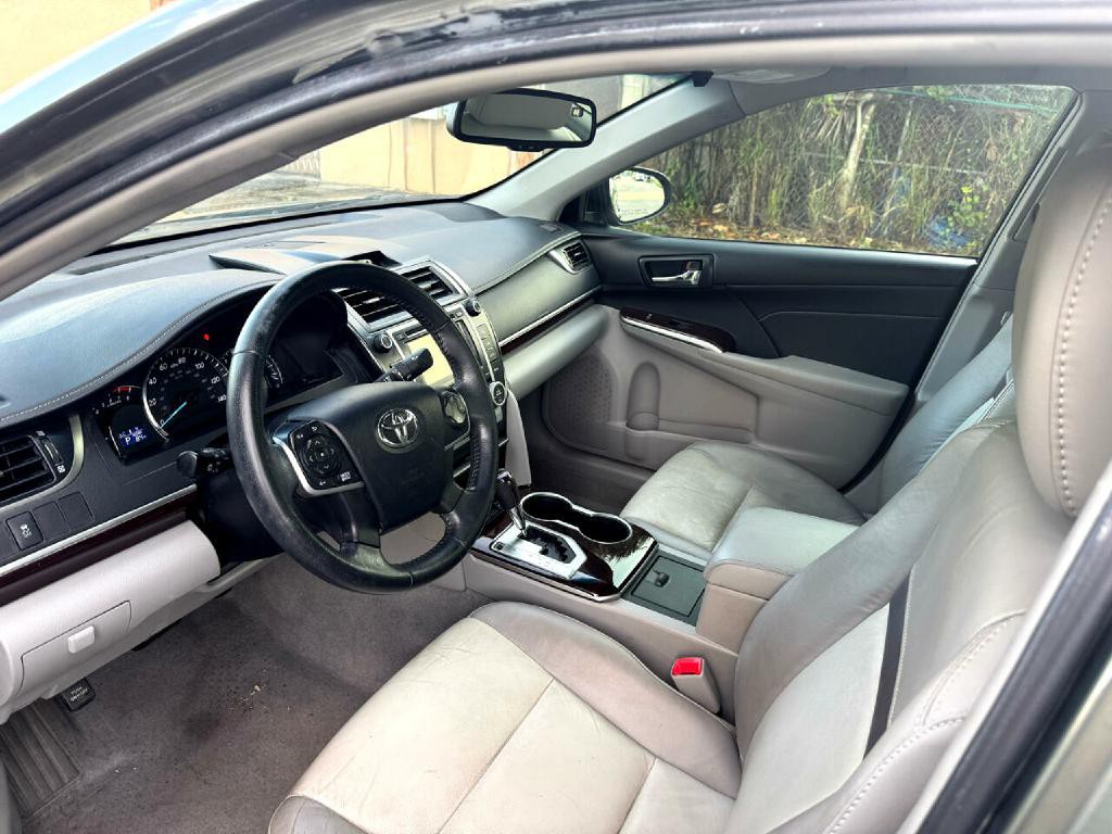 2014 Toyota Camry Image 21