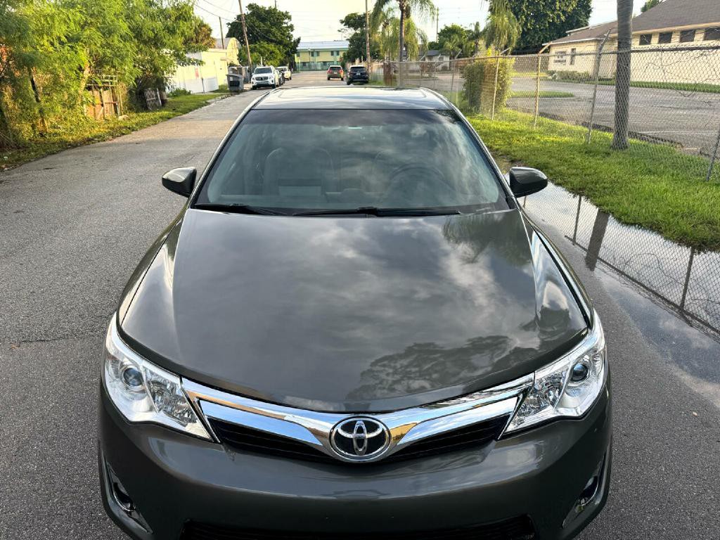 2014 Toyota Camry Image 23