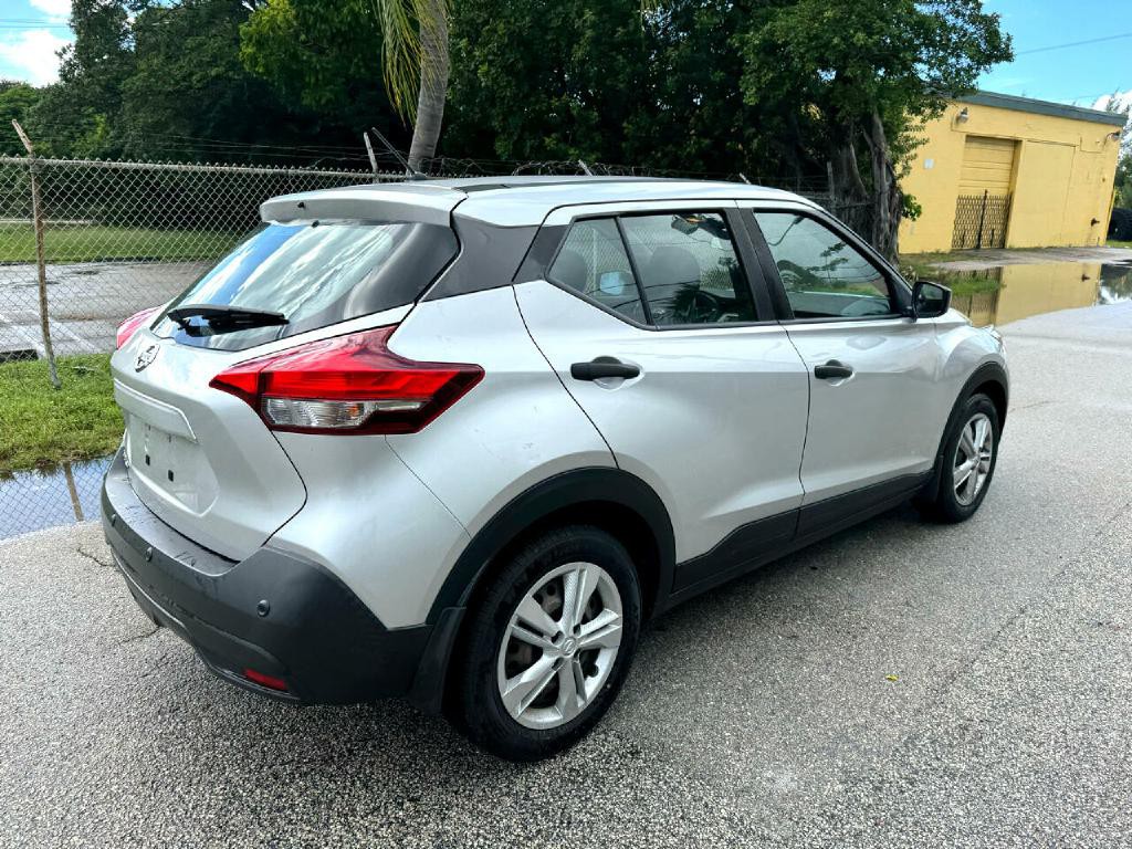 2020 Nissan Kicks Image 30