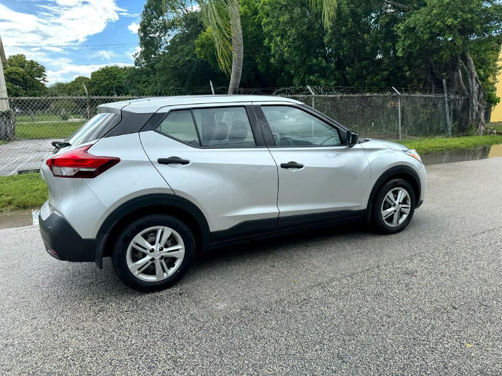 2020 Nissan Kicks Image 32