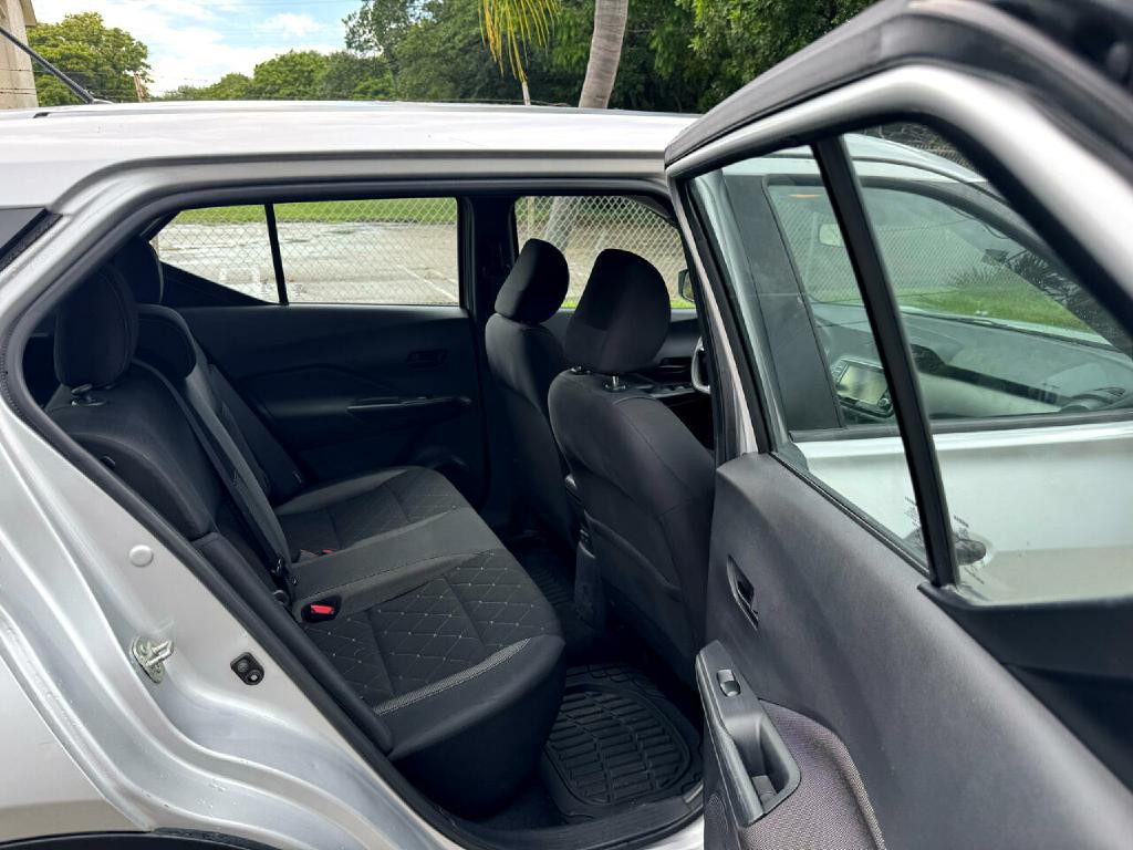 2020 Nissan Kicks Image 33