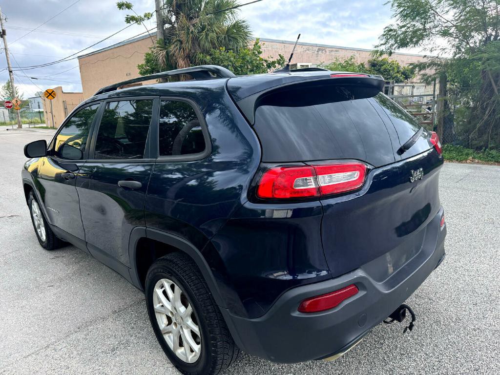 2016 Jeep Cherokee Image 8