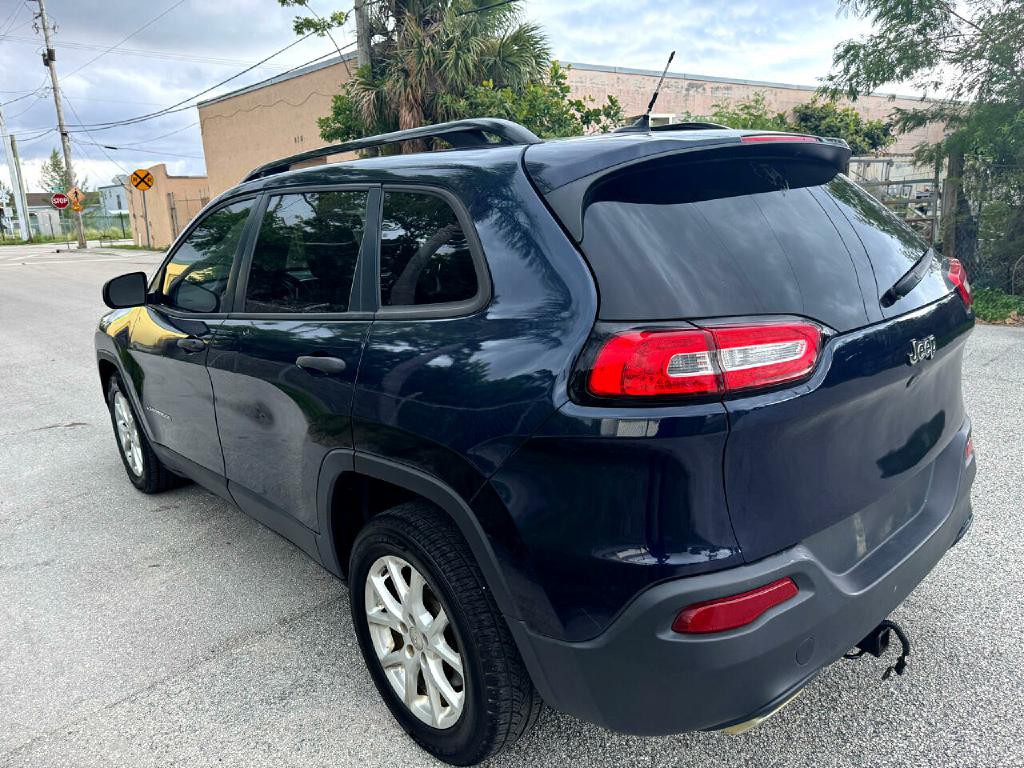 2016 Jeep Cherokee Image 9