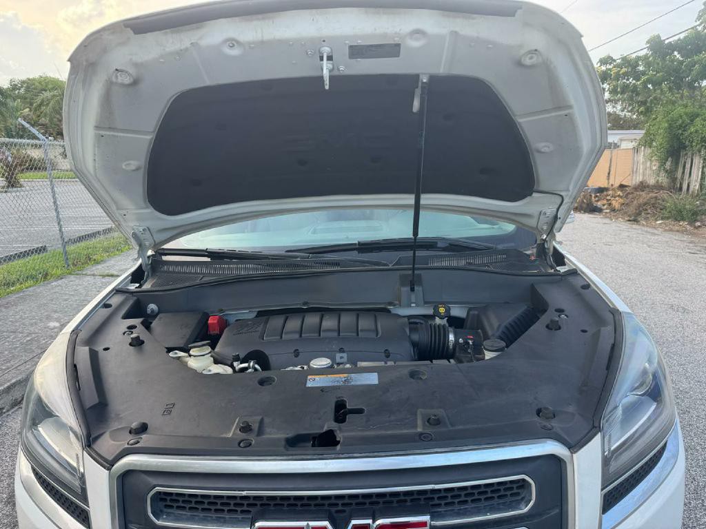 2015 GMC Acadia Image 40