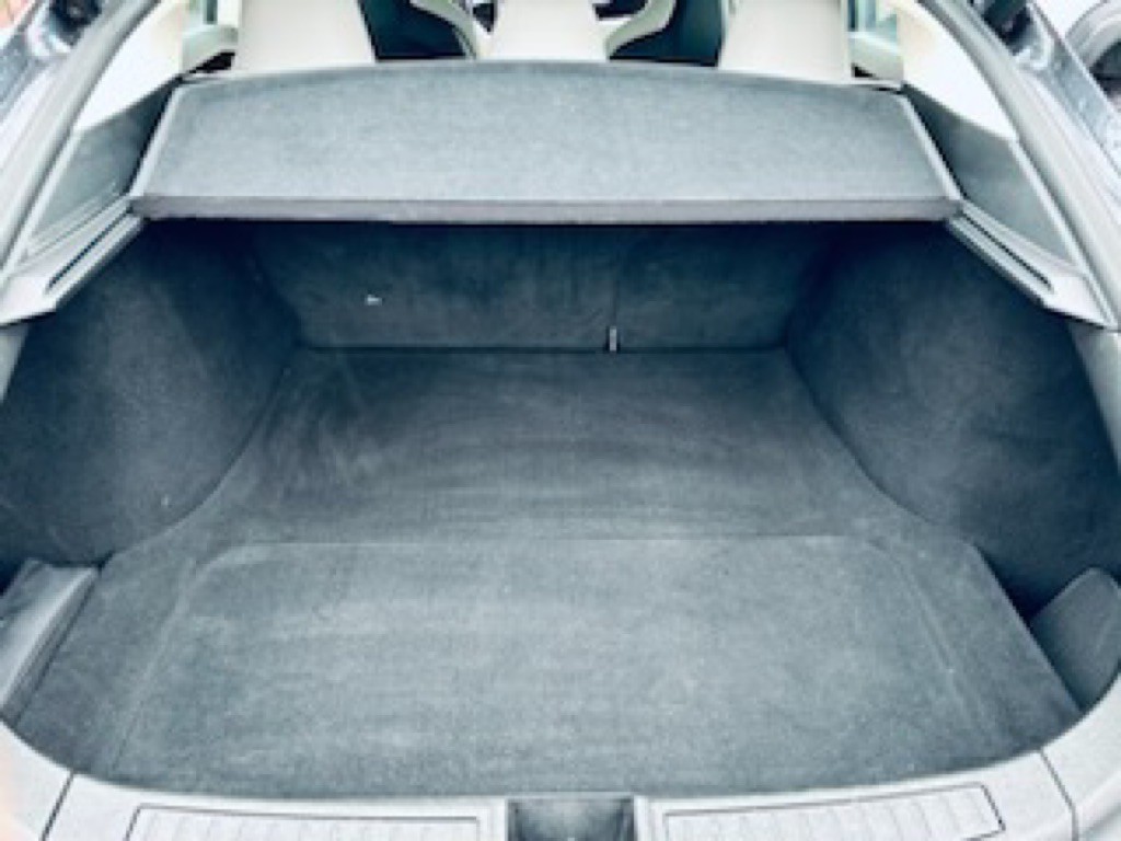 2015 Tesla Model S Image 9