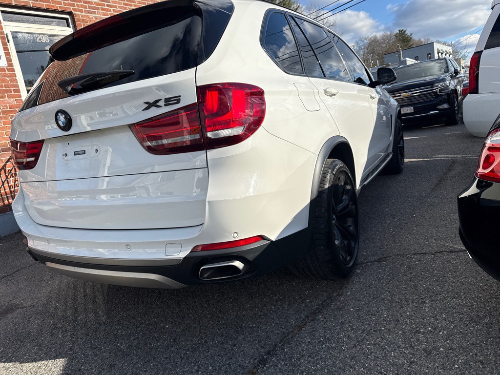 2017 BMW X5 Image 3