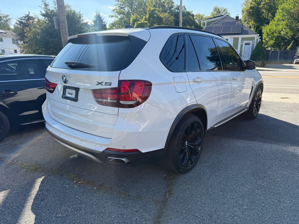 2017 BMW X5 Image 4