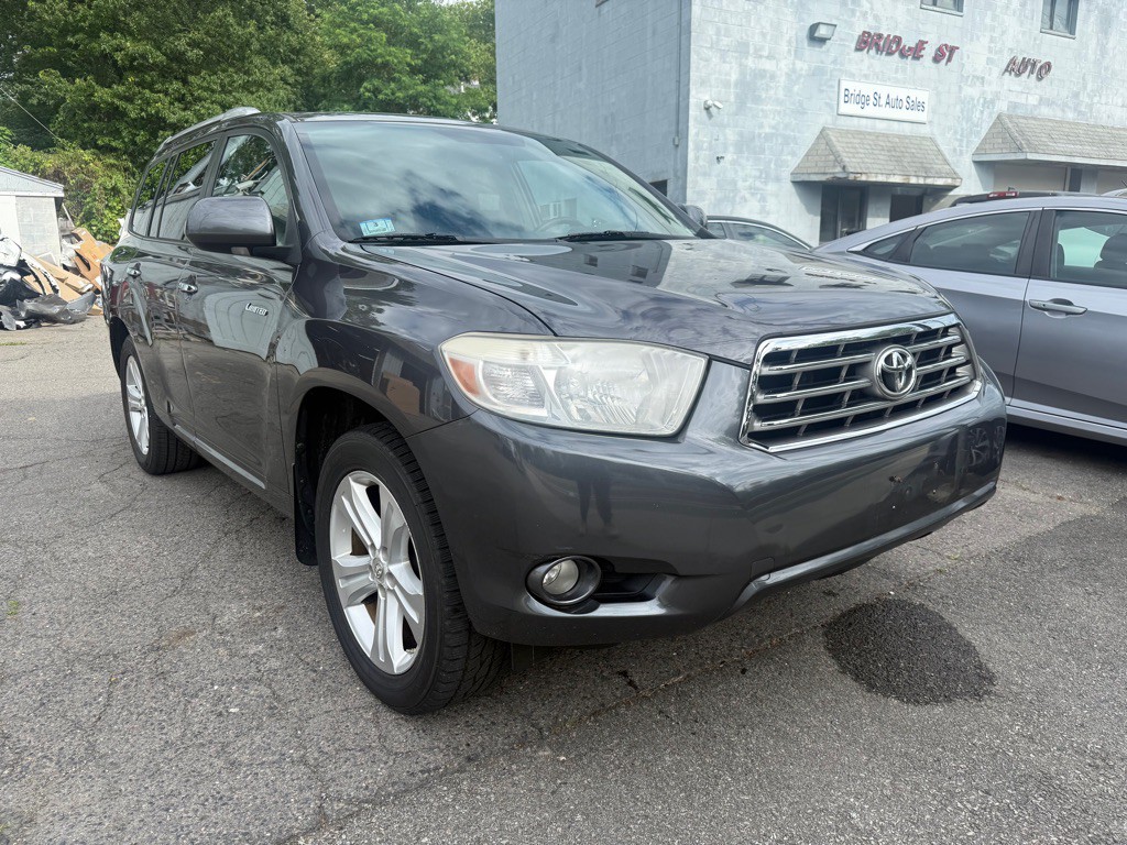 2010 Toyota Highlander Image 2