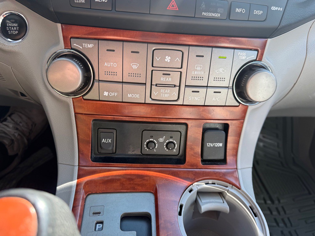 2010 Toyota Highlander Image 13