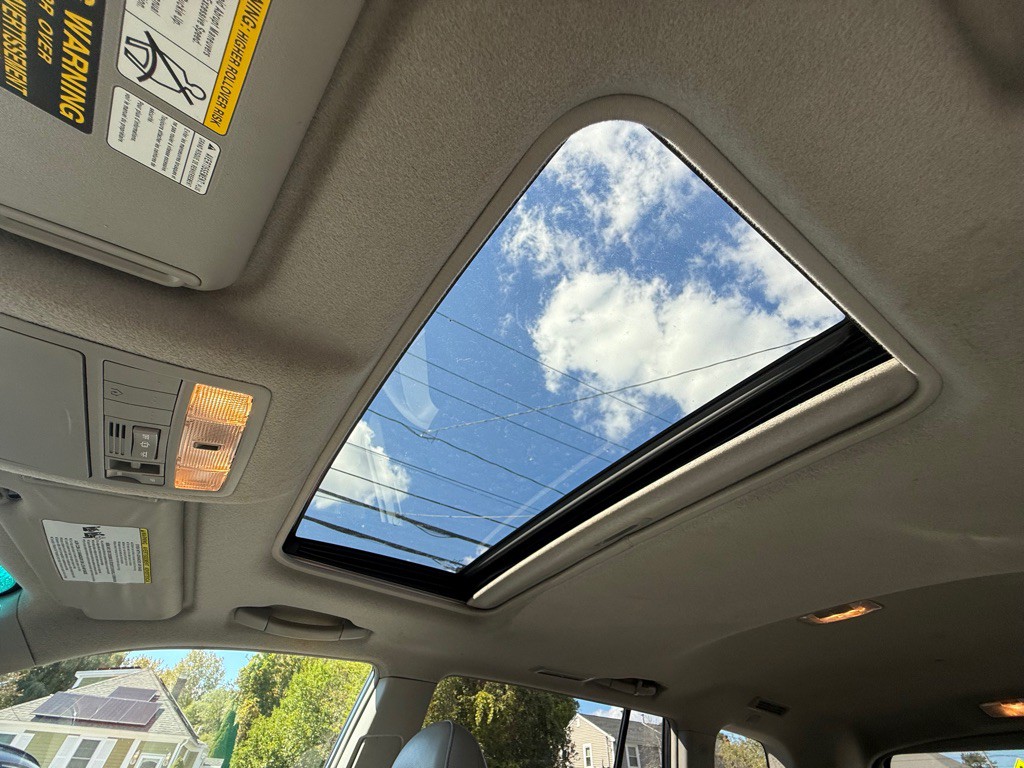 2010 Toyota Highlander Image 15