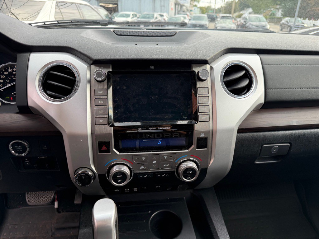 2021 Toyota Tundra Image 8