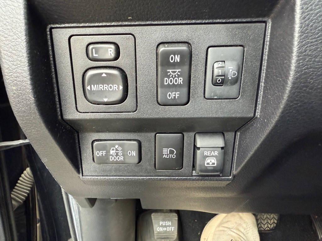 2021 Toyota Tundra Image 10