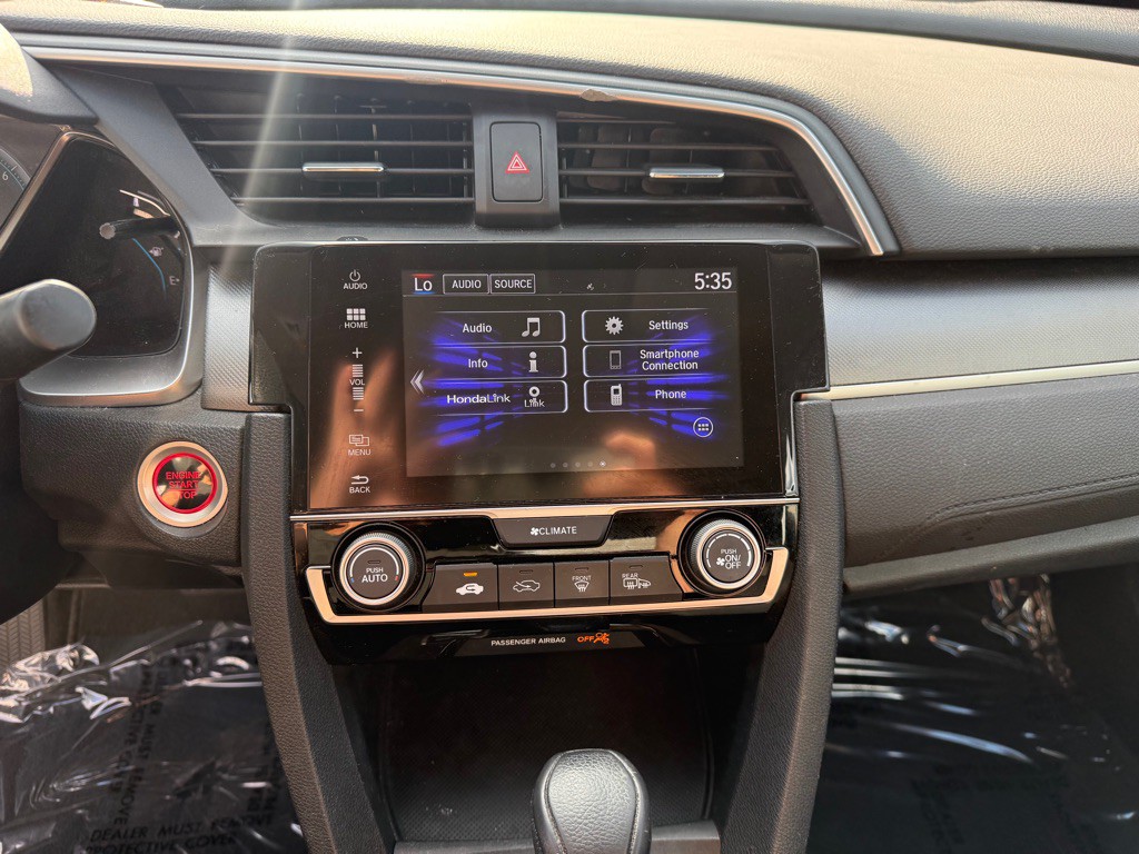 2018 Honda Civic Image 12