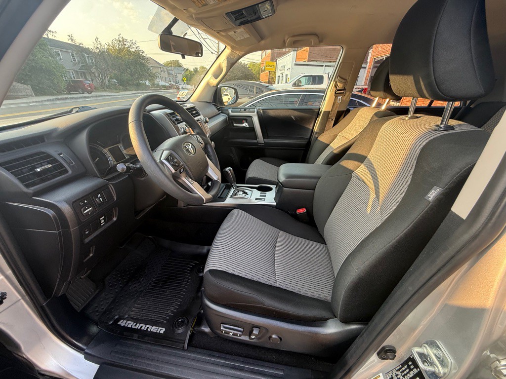 2018 Toyota 4Runner Image 8