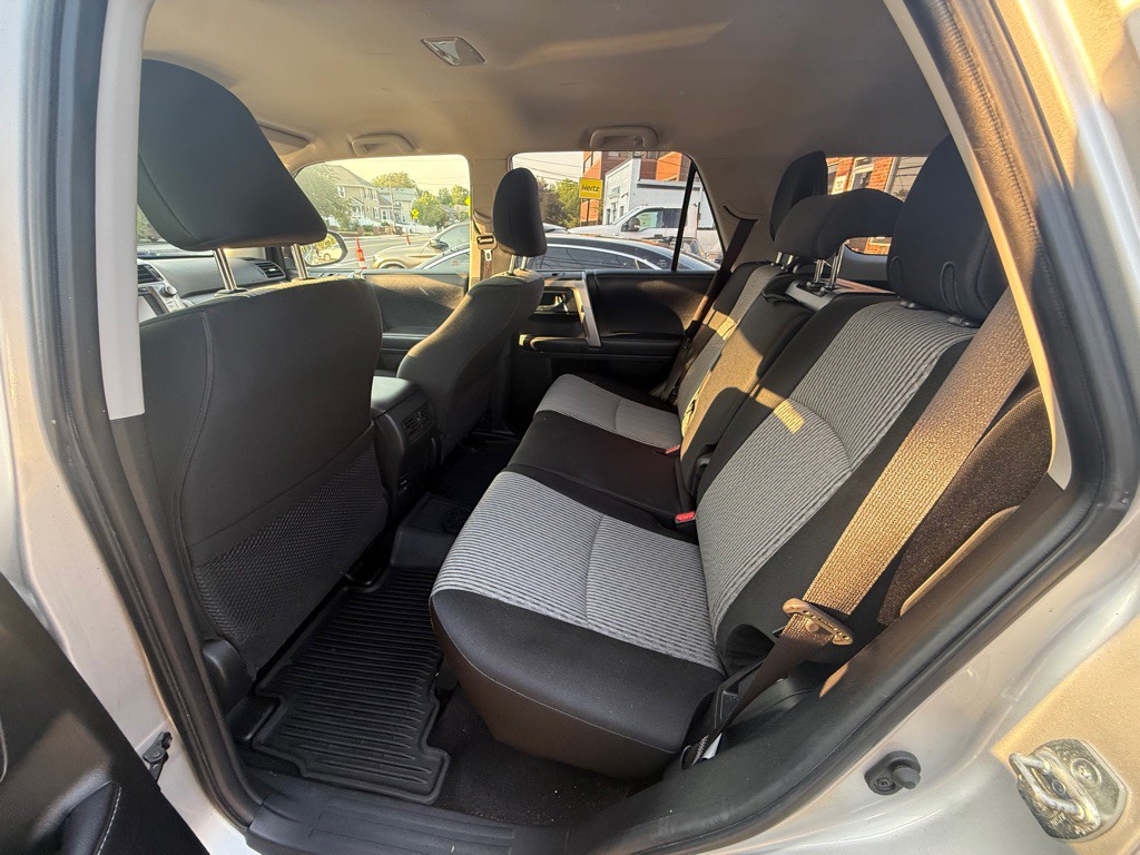 2018 Toyota 4Runner Image 16