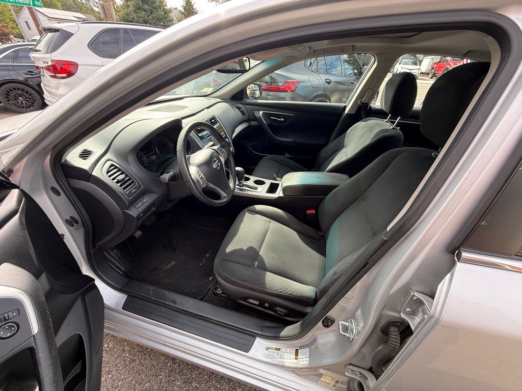 2015 Nissan Altima Image 6