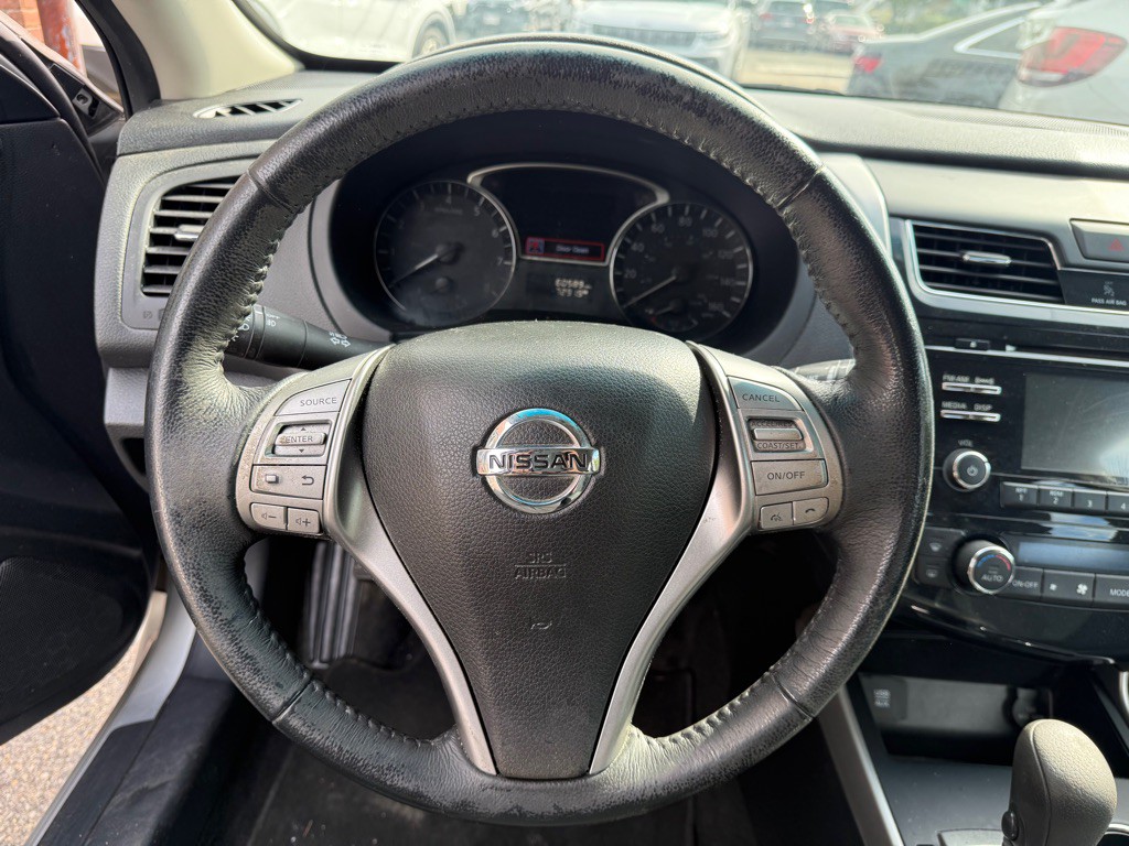 2015 Nissan Altima Image 8