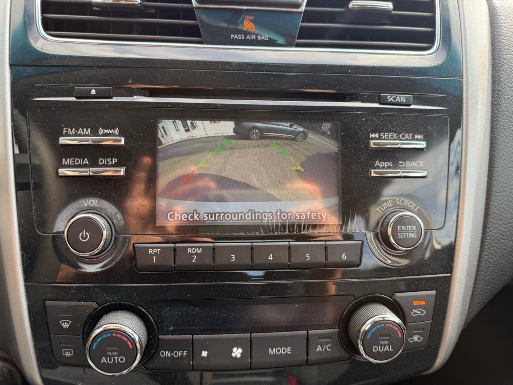 2015 Nissan Altima Image 11