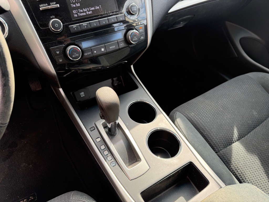2015 Nissan Altima Image 12