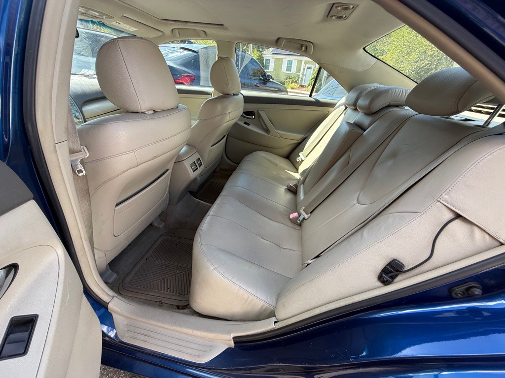 2007 Toyota Camry Image 10