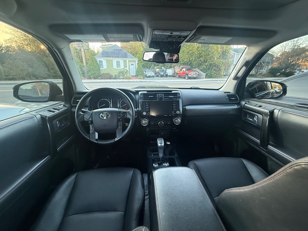 2021 Toyota 4Runner Image 6