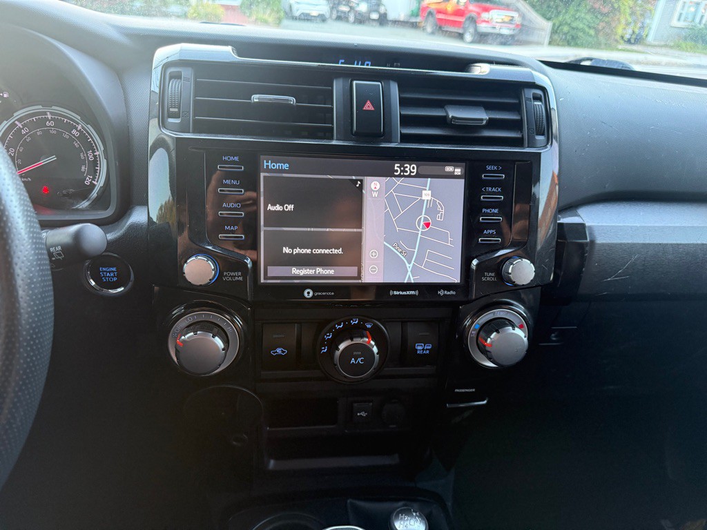 2021 Toyota 4Runner Image 9