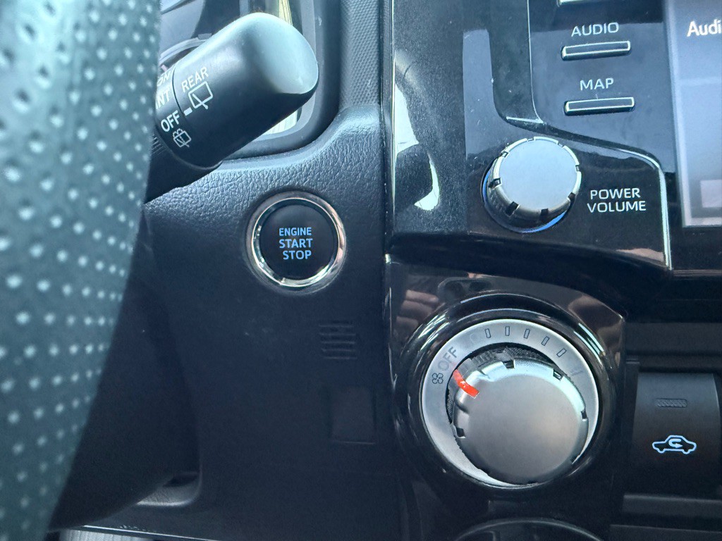 2021 Toyota 4Runner Image 13
