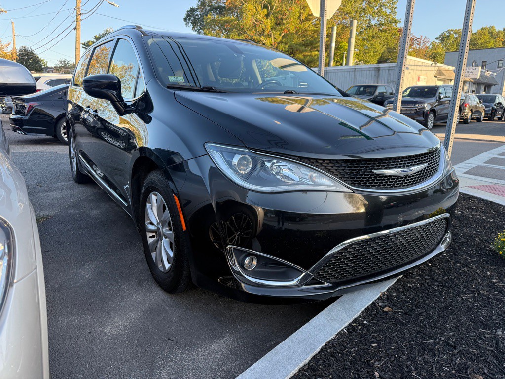 2019 Chrysler Pacifica Image 4