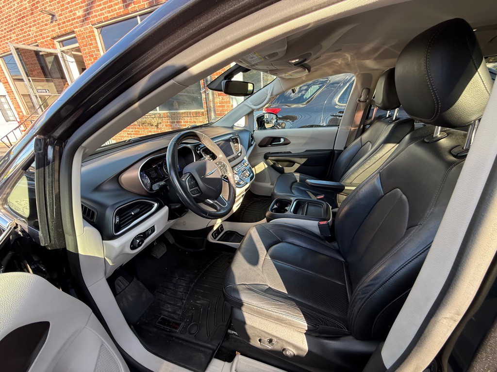 2019 Chrysler Pacifica Image 5