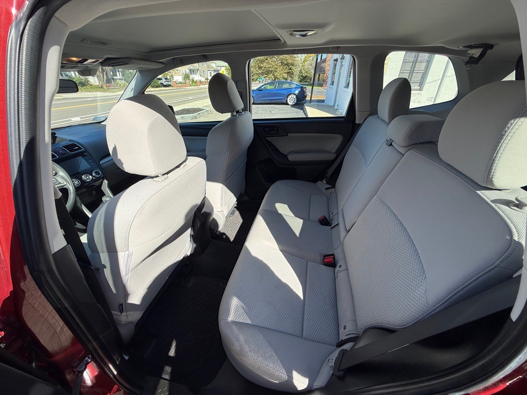 2016 Subaru Forester Image 16