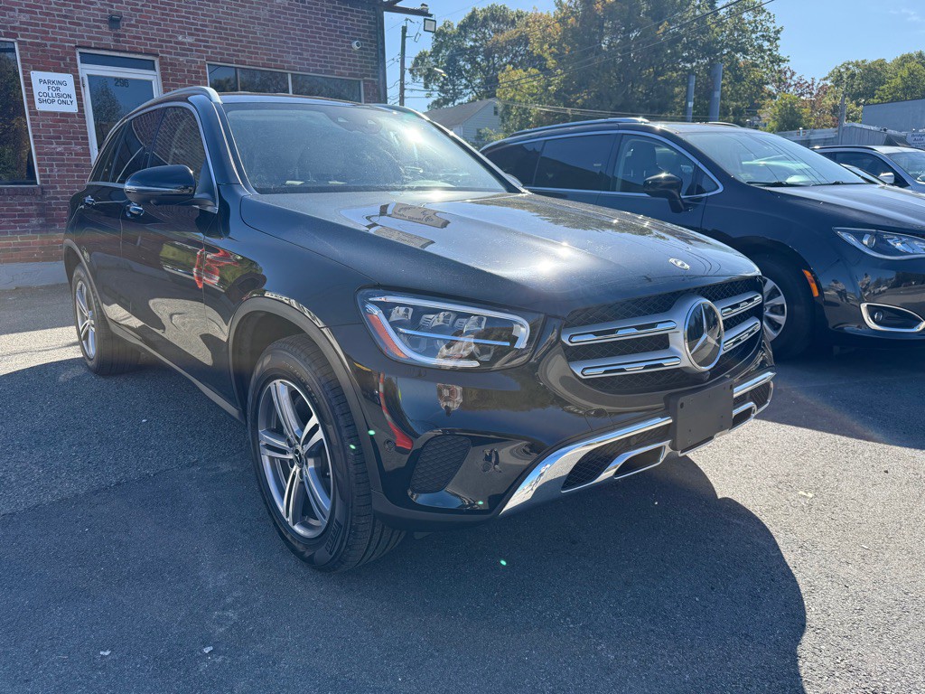 2022 Mercedes-Benz GLC-Class Image 2