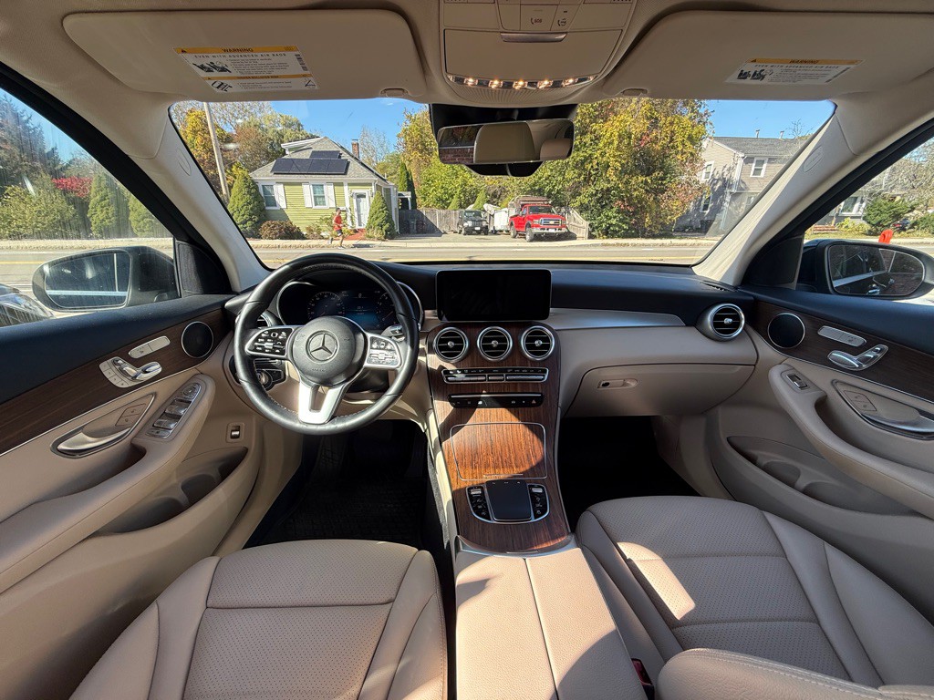 2022 Mercedes-Benz GLC-Class Image 6
