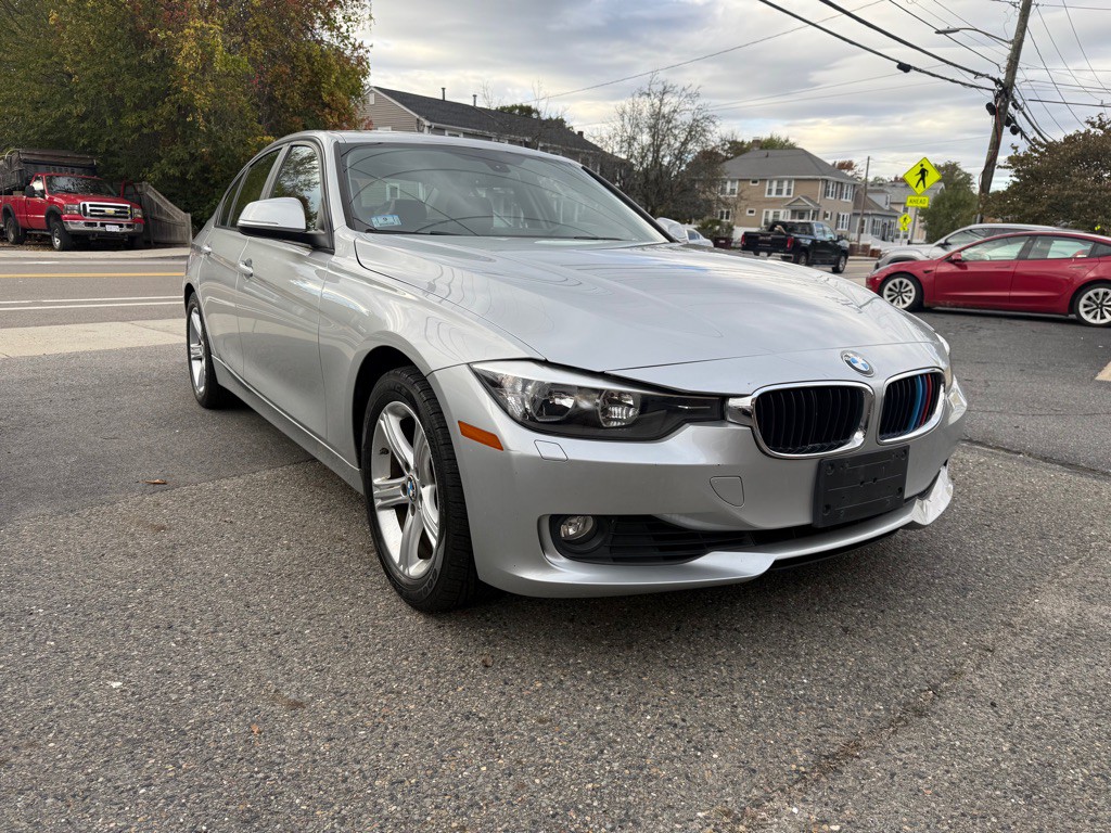 2013 BMW 3 Series Image 3